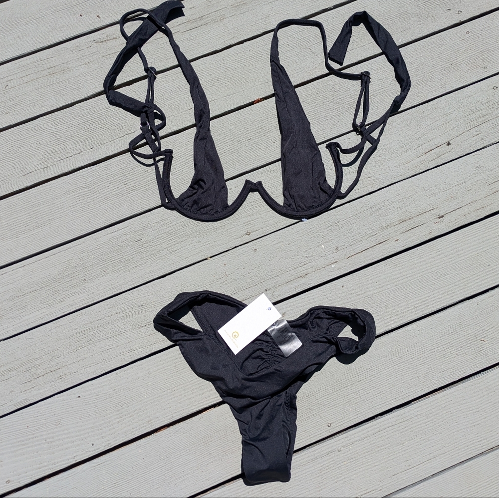 Plumeria Swimwear Magnolia Bikini Top S + Bottom M black